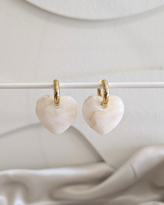 Boucles d'oreilles coeur blanc